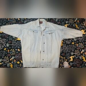 Woman Sz M Vintage Sergio Valente 80’s Denim jean jacket 100% cotton (lite wash)